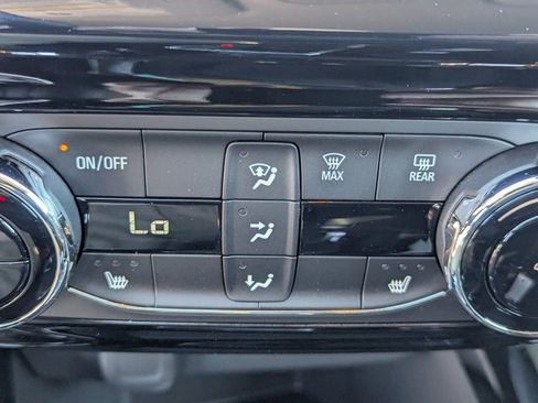 Used 2024 Chevrolet Trax ACTIV w/ Driver Confidence Package image 16