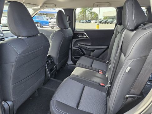 New 2026 Mitsubishi Outlander ES image 10