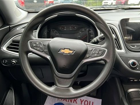 Used 2022 Chevrolet Malibu LT image 14