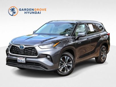 Used 2021 Toyota Highlander XLE