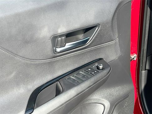 Used 2024 Toyota Venza LE image 17