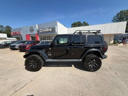 Used 2018 Jeep Wrangler Unlimited Sahara w/ Cold Weather Group