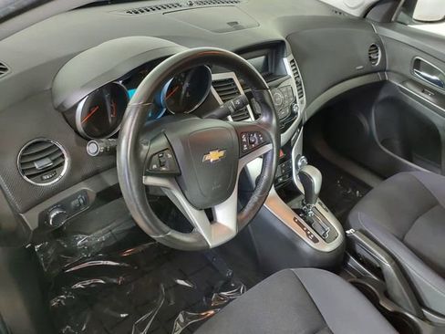 Used 2014 Chevrolet Cruze LT FWD image 9