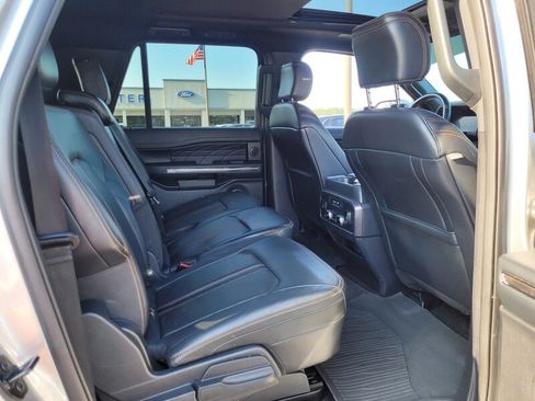 Used 2023 Ford Expedition Max Platinum image 11