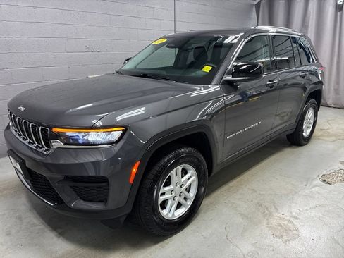 Used 2023 Jeep Grand Cherokee Laredo w/ Luxury Tech Group I AWD/4WD image 30