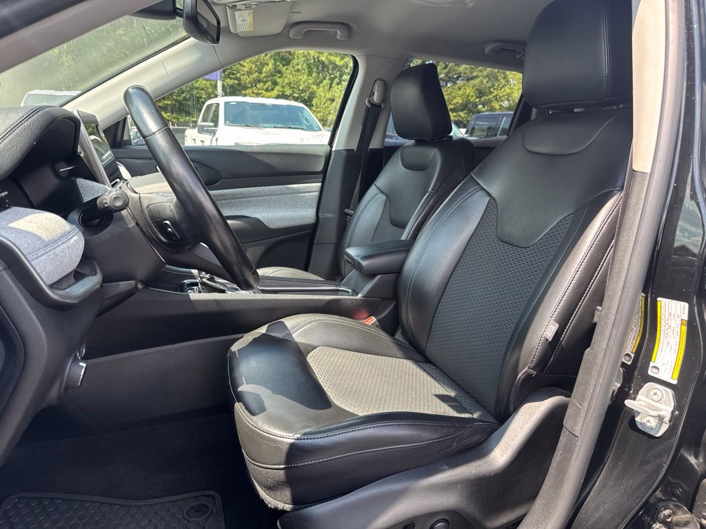 Used 2022 Jeep Compass Latitude w/ Convenience Group AWD/4WD image 9