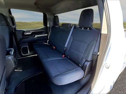 Used 2025 Chevrolet Silverado 1500 RST AWD/4WD image 15