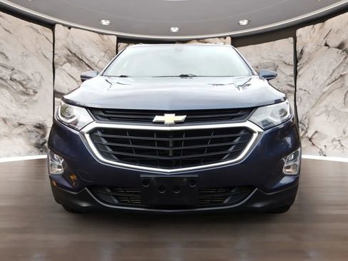 Used 2019 Chevrolet Equinox LT w/ Sun & Navigation Package image 2