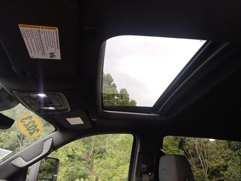 Used 2023 GMC Sierra 1500 AT4 w/ Technology Package image 22