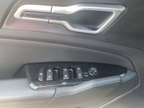 Used 2024 Kia Sportage EX FWD image 15