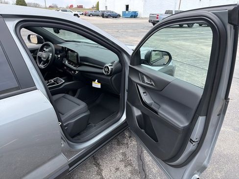 New 2026 Chevrolet Equinox LT image 29