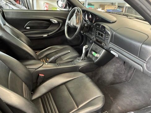Used 2003 Porsche 911 Carrera 4 AWD/4WD image 4