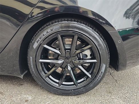 Used 2022 Tesla Model 3 Long Range image 32