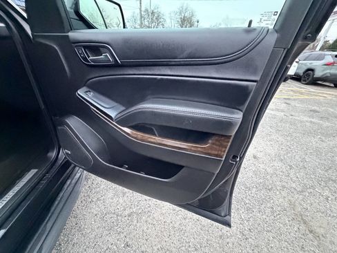 Used 2016 Chevrolet Suburban LT image 59