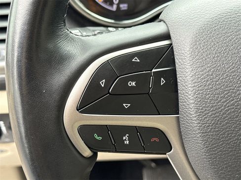 Used 2021 Jeep Grand Cherokee Laredo w/ Security & Convenience Group image 27