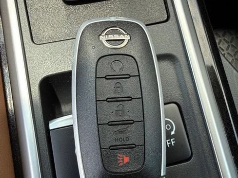 Used 2025 Nissan Pathfinder Platinum AWD/4WD image 22