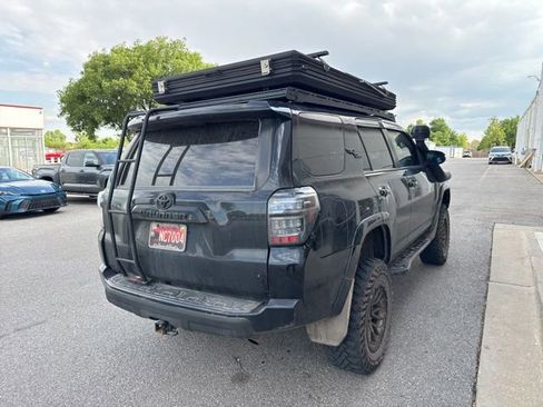 Used 2020 Toyota 4Runner TRD Off-Road Premium AWD/4WD image 3