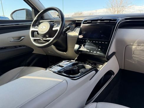 Used 2024 Hyundai Tucson Limited image 15