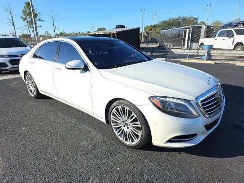 Used 2017 Mercedes-Benz S 550 Sedan image 3