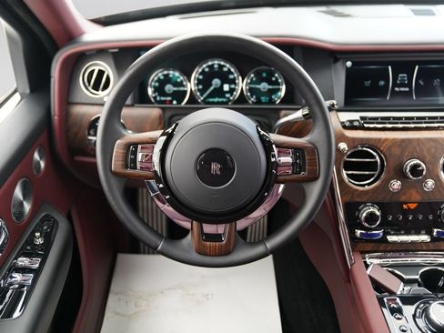 Certified 2020 Rolls-Royce Cullinan AWD/4WD image 31
