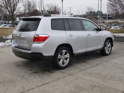 Used 2013 Toyota Highlander Limited image 9