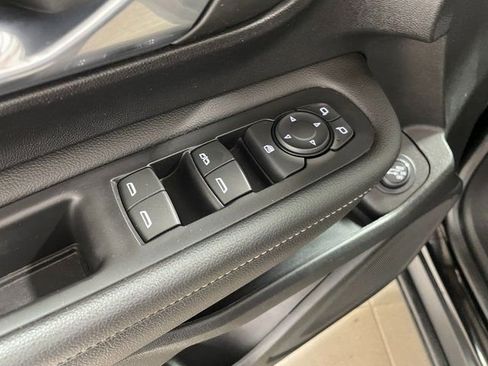 Used 2023 GMC Terrain SLE w/ Driver Convenience Package AWD/4WD image 19