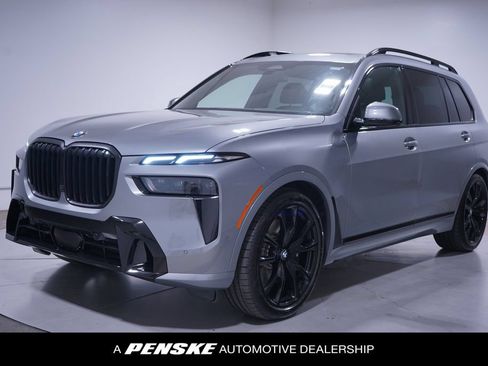 Used 2026 BMW X7 xDrive40i w/ M Sport Package AWD/4WD image 1