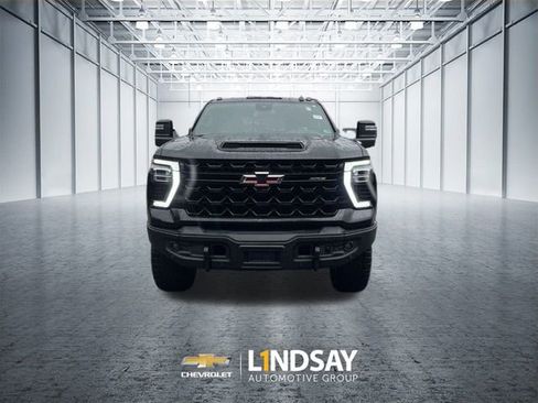 Used 2025 Chevrolet Silverado 2500 ZR2 w/ ZR2 Bison Edition image 3