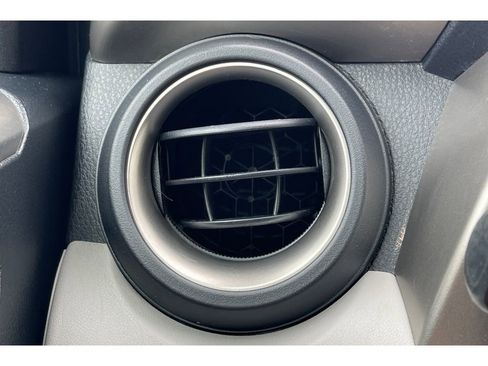 Used 2013 Toyota RAV4 LE FWD image 28