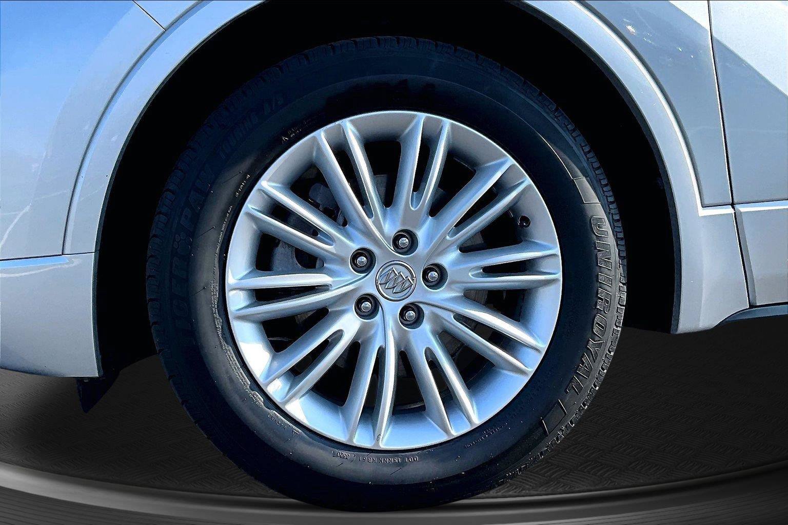 Used 2018 Buick Envision Preferred FWD image 9