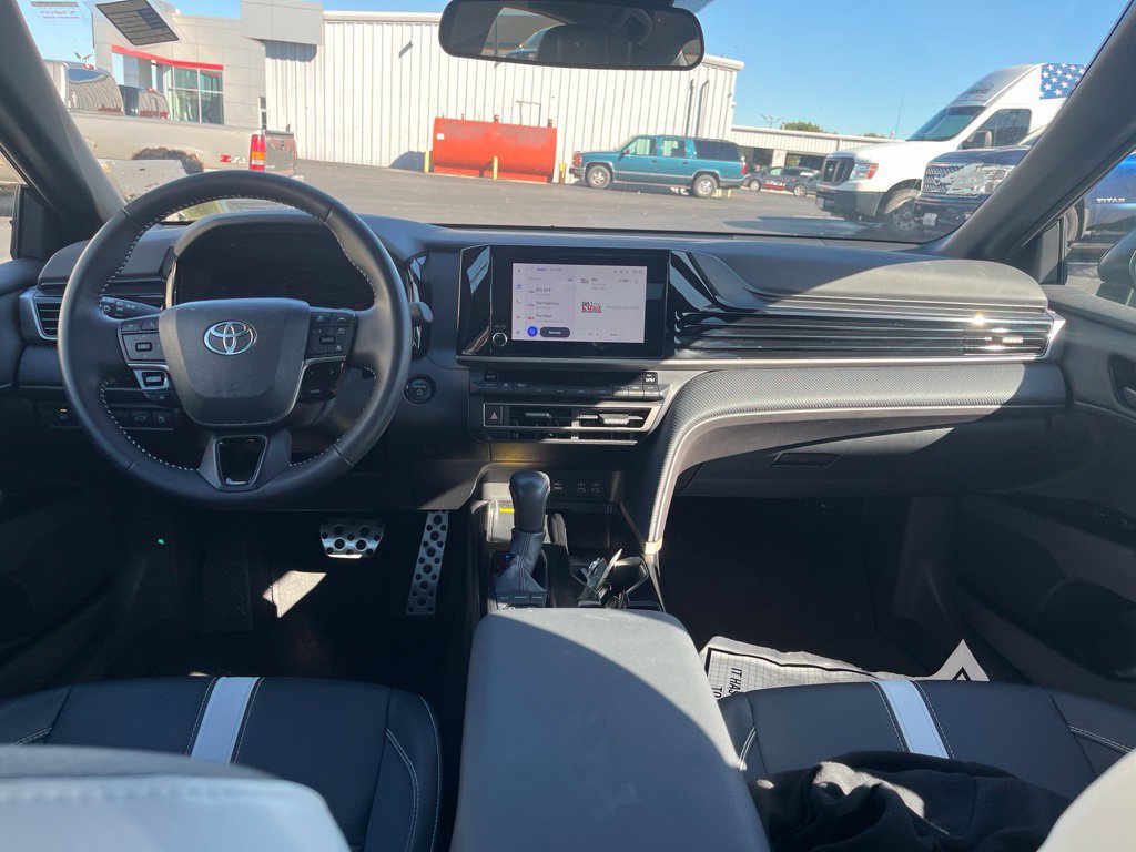 Used 2026 Toyota Camry SE FWD image 24