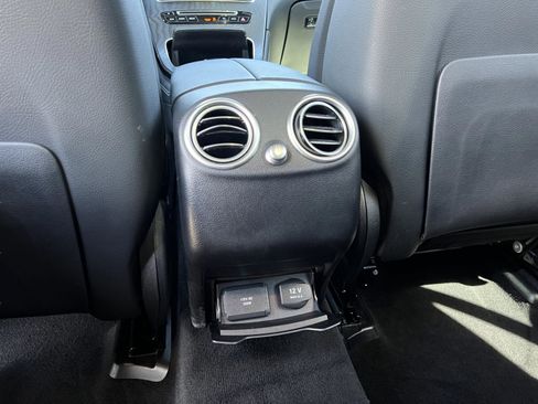 Used 2018 Mercedes-Benz GLC 300 GLC 300 Base image 33