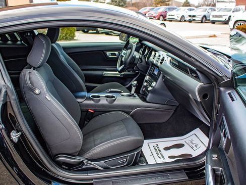 Used 2019 Ford Mustang GT image 17