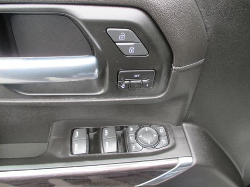 Used 2020 Chevrolet Silverado 2500 LTZ w/ LTZ Premium Package image 14