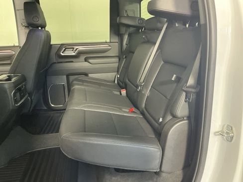 Used 2024 Chevrolet Silverado 2500 LTZ w/ LTZ Convenience Package image 18