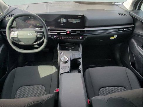 New 2026 Kia Sportage LX image 16