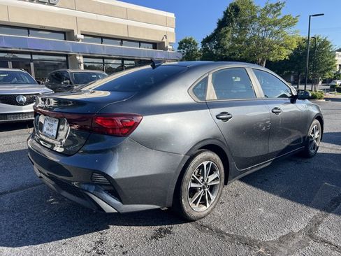 Used 2024 Kia Forte LXS w/ LXS Technology Package FWD image 5