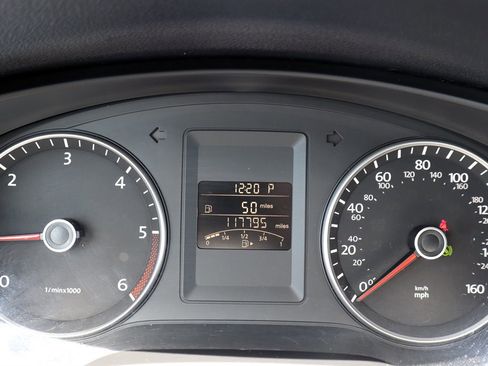 Used 2012 Volkswagen Jetta TDI FWD image 20