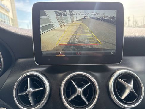 Used 2018 Mercedes-Benz CLA 250 4MATIC image 19