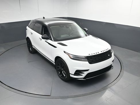Certified 2025 Land Rover Range Rover Velar Dynamic SE image 37