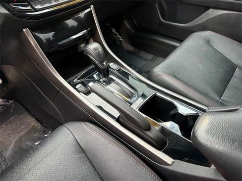 Used 2017 Honda Accord Sport Special Edition image 25