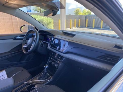 Used 2024 Volkswagen Taos SE image 5