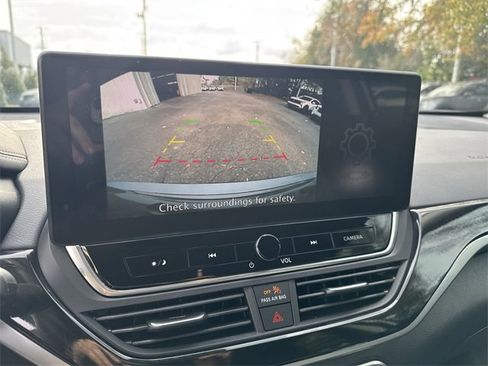 Used 2024 Nissan Altima 2.5 SR w/ SR Premium Package image 21