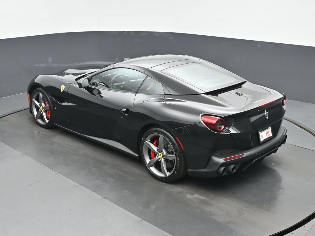 Used 2020 Ferrari Portofino RWD image 34