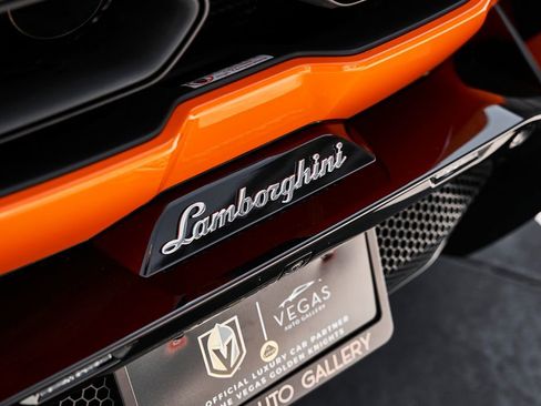 Used 2024 Lamborghini Revuelto AWD/4WD image 16