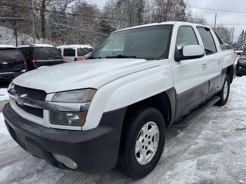 Used 2002 Chevrolet Avalanche 4x4 w/ North Face Edition image 1