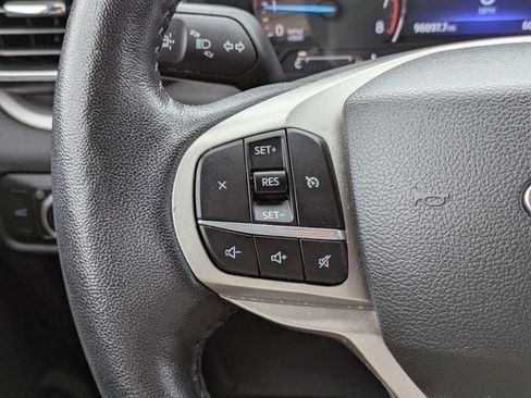 Used 2022 Ford Explorer XLT w/ Equipment Group 202A RWD image 25
