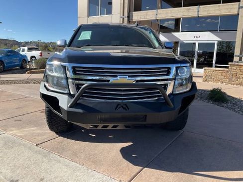 Used 2019 Chevrolet Suburban Premier AWD/4WD image 3