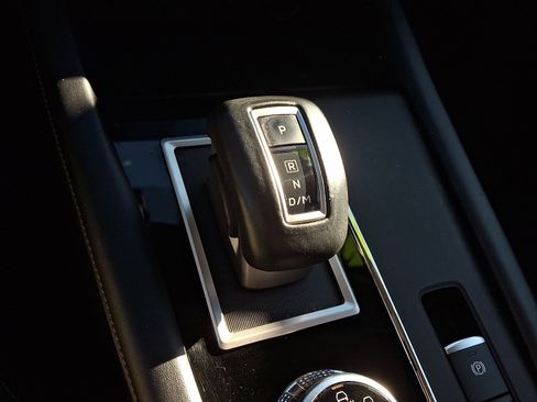 Used 2022 Mitsubishi Outlander SE image 15