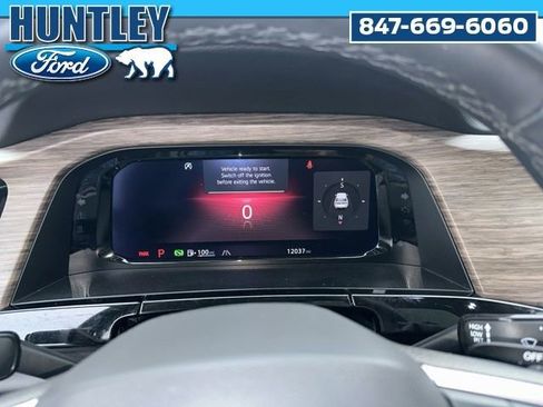 Used 2024 Volkswagen Atlas SEL Premium R-Line image 34